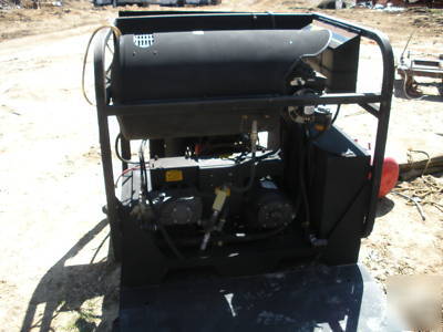 Landa 5.2 gpm, 3500 psi diesel with 100 hours