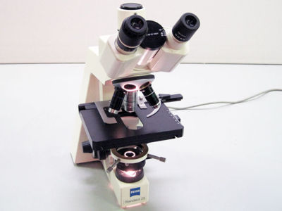 Carl zeiss standard 25 microscope with 3 objectives