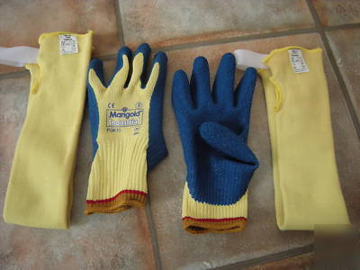 Kevlar sleeves (i pair ) & kevlar gloves (1 pair )