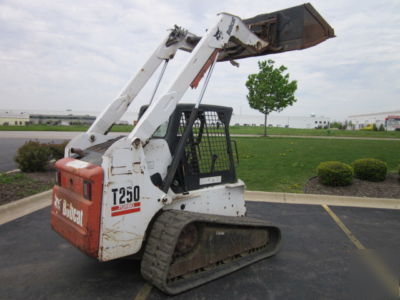 Bobcat T250 compact trac loader low hours 