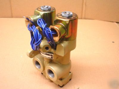 Norgren G1024B poppet valve 3-way 