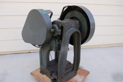 5 ton-benchmaster-machine-punch-press-MONEC0-table top