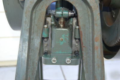 5 ton-benchmaster-machine-punch-press-MONEC0-table top