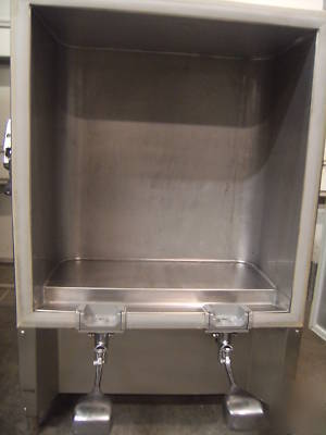 Silver king refrigerated bulk milk dispensor 2 head SK2