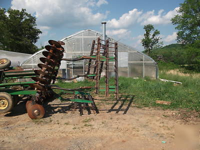 John deere 630 wing disc w/ john deere section harr 