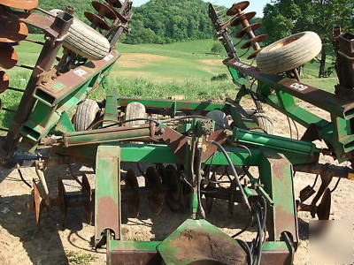 John deere 630 wing disc w/ john deere section harr 