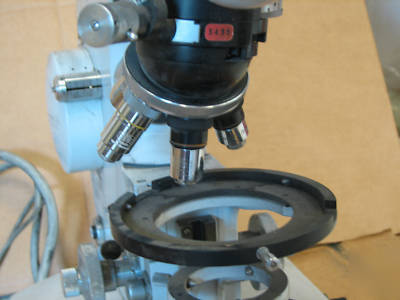 Carl zeiss microscope with 5 objectives 