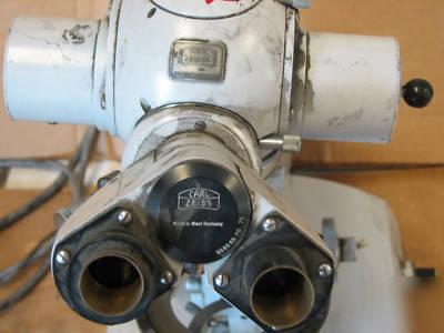 Carl zeiss microscope with 5 objectives 