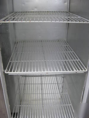 Beverage air freezer reach in model EF48-1AS