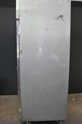 Beverage air freezer reach in model EF48-1AS