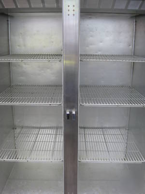 Beverage air freezer reach in model EF48-1AS