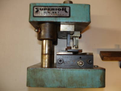 Superior die set, terminal wire end crimping die