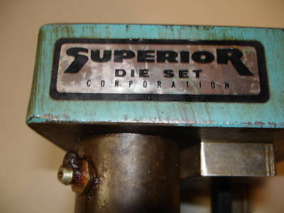 Superior die set, terminal wire end crimping die