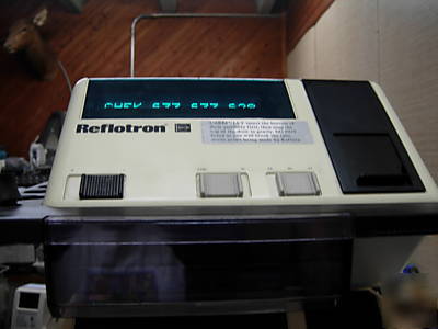 Reflotron guaranteed to work includes pipettor