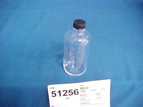 Qorpak 8OZ clear boston round bottles with black cap