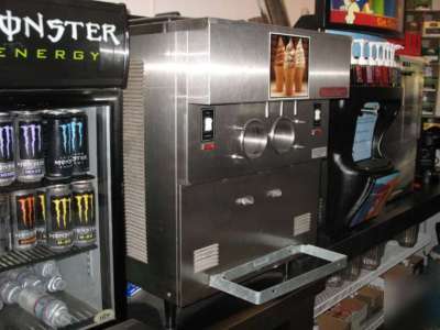 Saniserv countertop twist soft serve ice cream machine