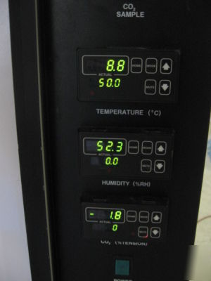 Hotpack 3103D dry wall CO2 humidity incubator: tested