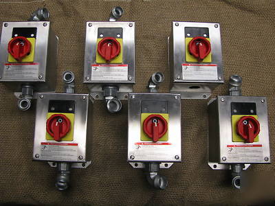 Lot of 6 9421V1W30 square d 20A 600V loadbreak switches