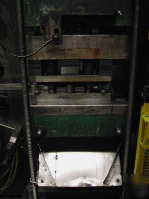 Press, multislide forming machine
