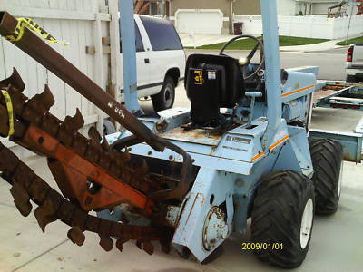 Ditch witch trencher ride on 4X4 only 392 hours