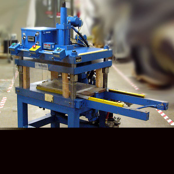 Air-over-hydraulic 5.5-ton press air-hydraulics c-300