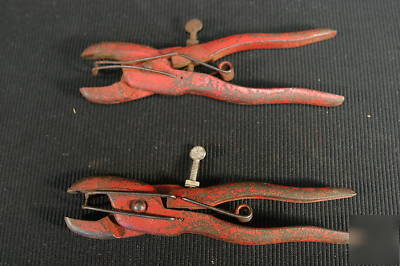 8 pair hog ringer tools pliers & 2 boxes pig rings #2