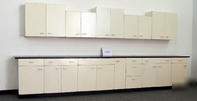 Laboratory lab cabinets / casework 18' base / 11' wall 
