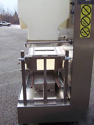 Fully-automated fry dispenser ram GDF28 