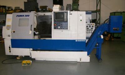 #PUMA300C daewoo slant bed cnc lathe with tailstock '99