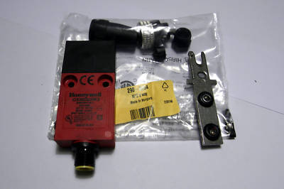 Honeywell safety switch GKMD03 (M12 connector included)