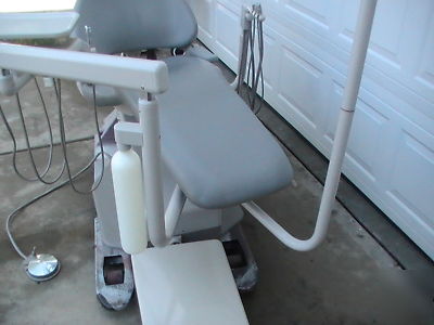 Adec cascade dental package, chair, light, delivery