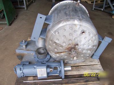  70 gallon stainless steel jacketed tank with mixer