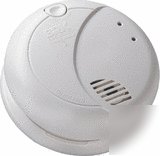 Smoke alarm with ac and battery first alert 7010B