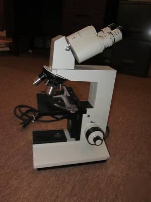 Laboval 4 clinical microscope