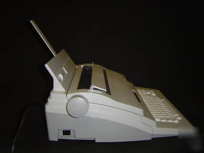 Brother em-630 electronic typewriter with display*save*