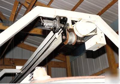 Truck loader - 3000 lift capacity for pick up truck 