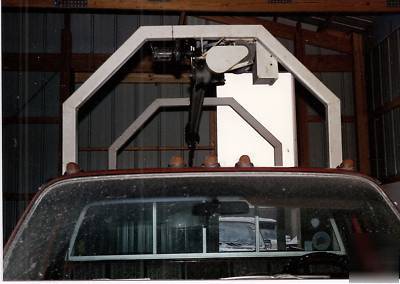 Truck loader - 3000 lift capacity for pick up truck 