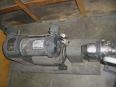 Waukesha 25 gpm variable speed stainless steel pump 2HP