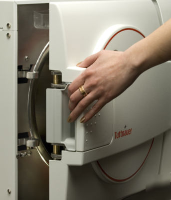 New tuttnauer ELARA11 pre & post vacuum autoclave