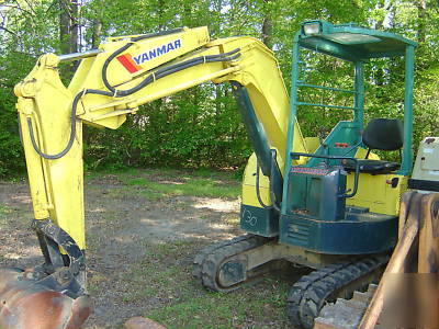 Yanmar B3 excavator with offset boom