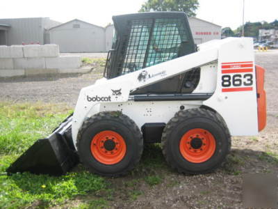 Bobcat 863G skidsteer, starts runs & operates properly