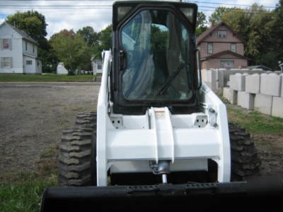 Bobcat 863G skidsteer, starts runs & operates properly