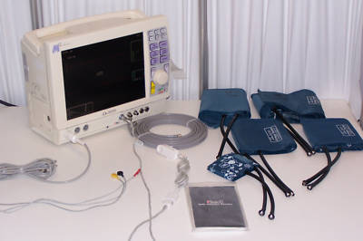 Invivo M12 3550 s anesthesia patient monitor w/ extras