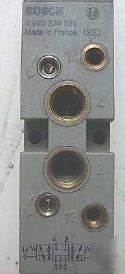 Bosch 0 820 234 101, 5/3 way valve pneumatic actuation