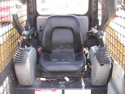 2003 komatsu SK815 skid steer loader