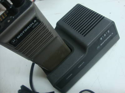 Motorola HT600 vhf 2 ch 4 watt radio w/charger/ant/bat
