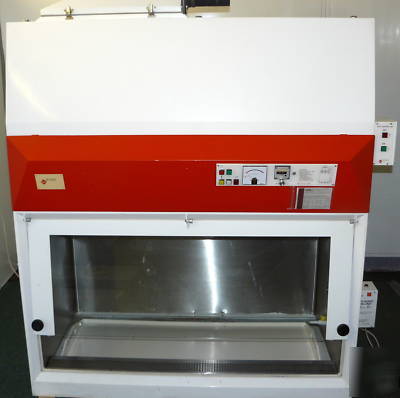 Laboratory class ii benchtop downflow fume cupboard