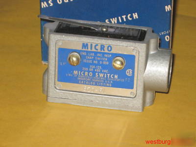 Micro switch bzd-rl lever style w/enclosure 15A nos