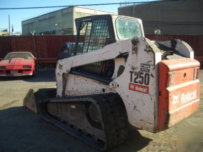 Bobcat T250 track loader and bucket kubota turbo diesel