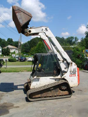 Bobcat T250 track loader and bucket kubota turbo diesel